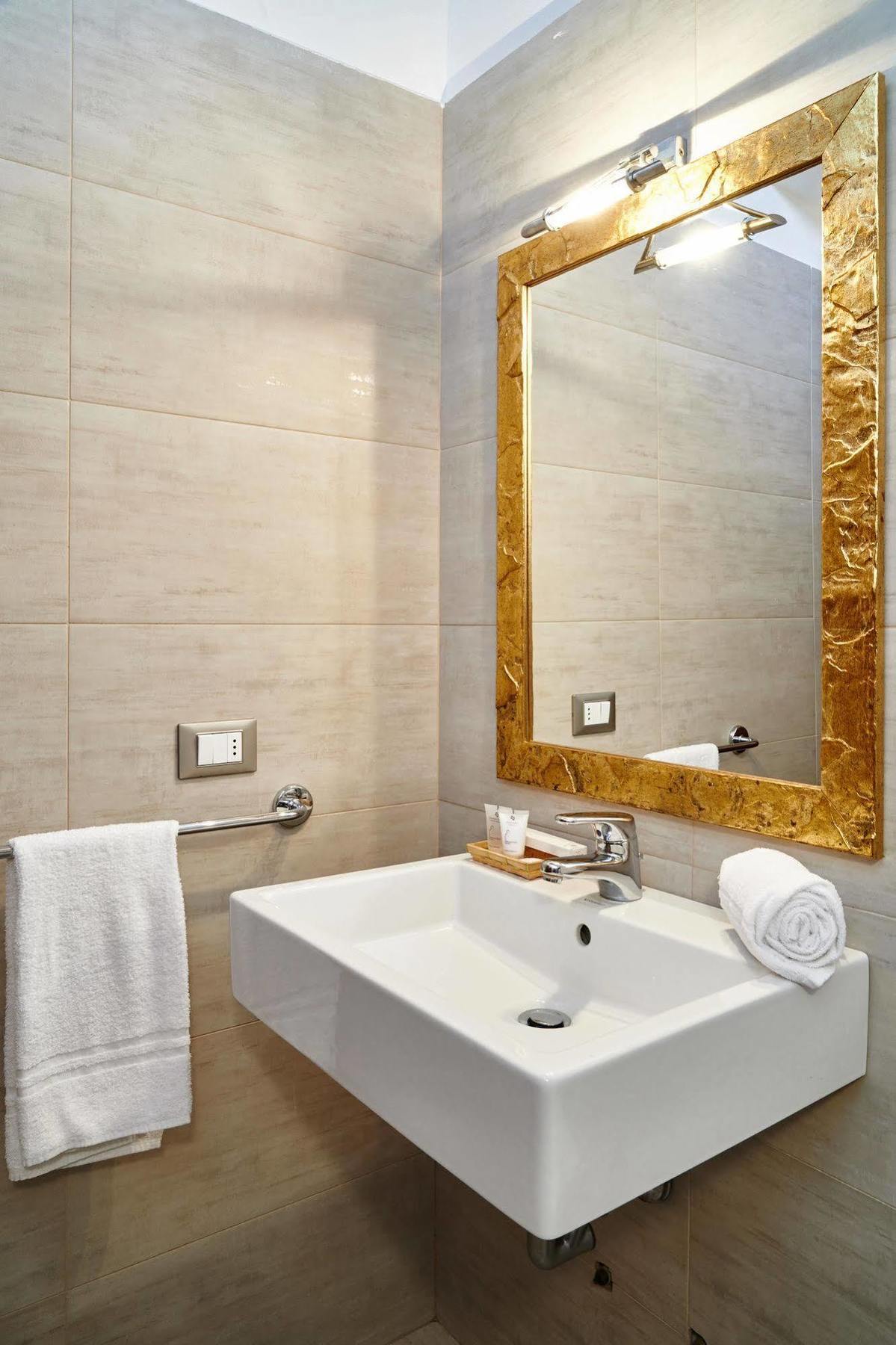 Antico Borgo Aparthotel Bergamo Buitenkant foto
